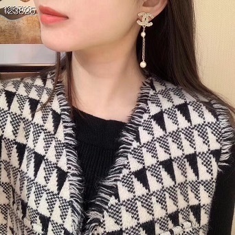 Chanel new pearl long earrings 1: 1 copy replicate counters 01042458