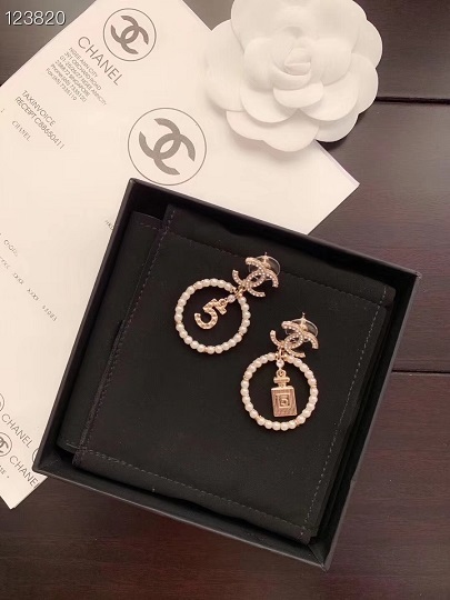 Chanel new pearl circle 5 earrings 1: 1 copy replicate counters 01042461