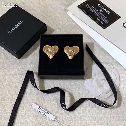 Chanel new grass heart earrings 1: 1 copy replicate counters 01042456