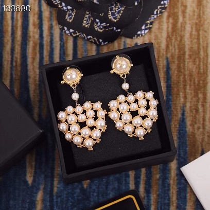Chanel new pearl heart earrings 1: 1 copy replicate counters 06011820