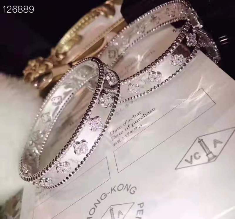 Perlée clovers bracelet and Earring Set Solid Silver Body Van Cleef Arpel 1:1 Copy Replica