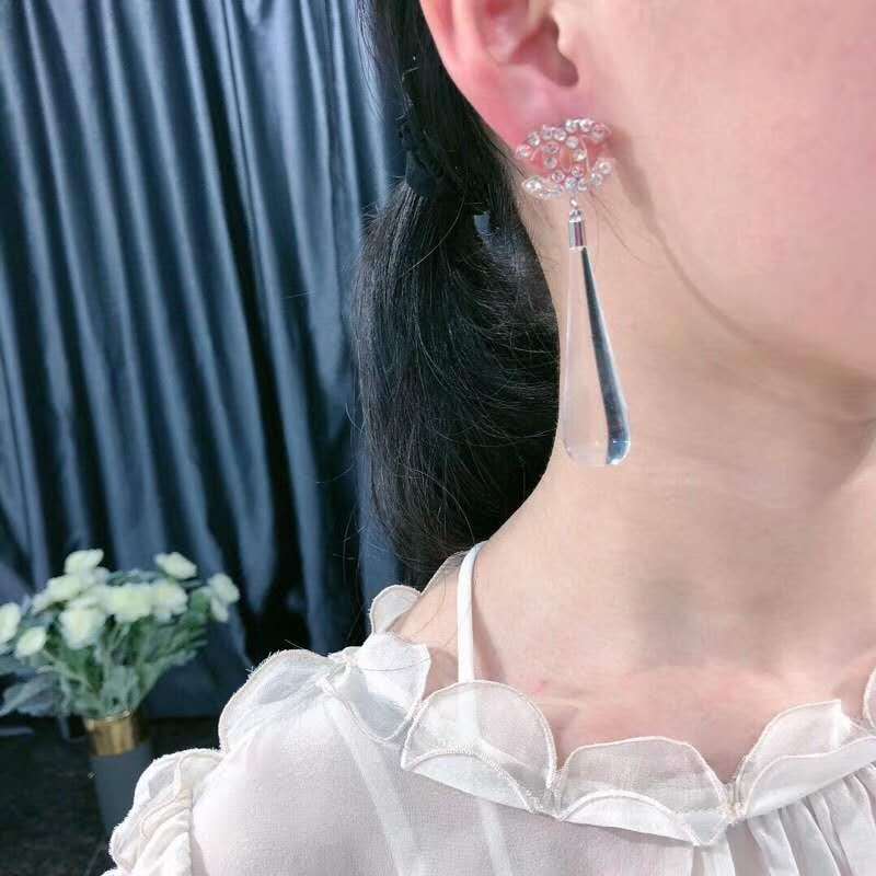 Chanel Clear Drop Pendant Earring Fashion Costume Jewelry