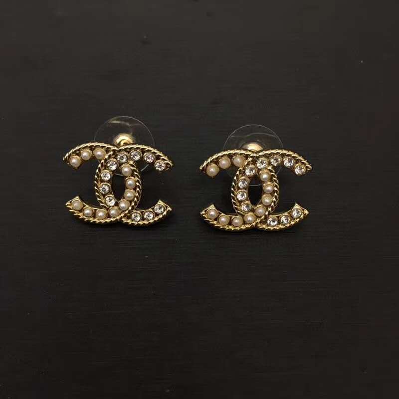 Chanel Small Pearl Strass CC Earring Fashion Costume Jewelry