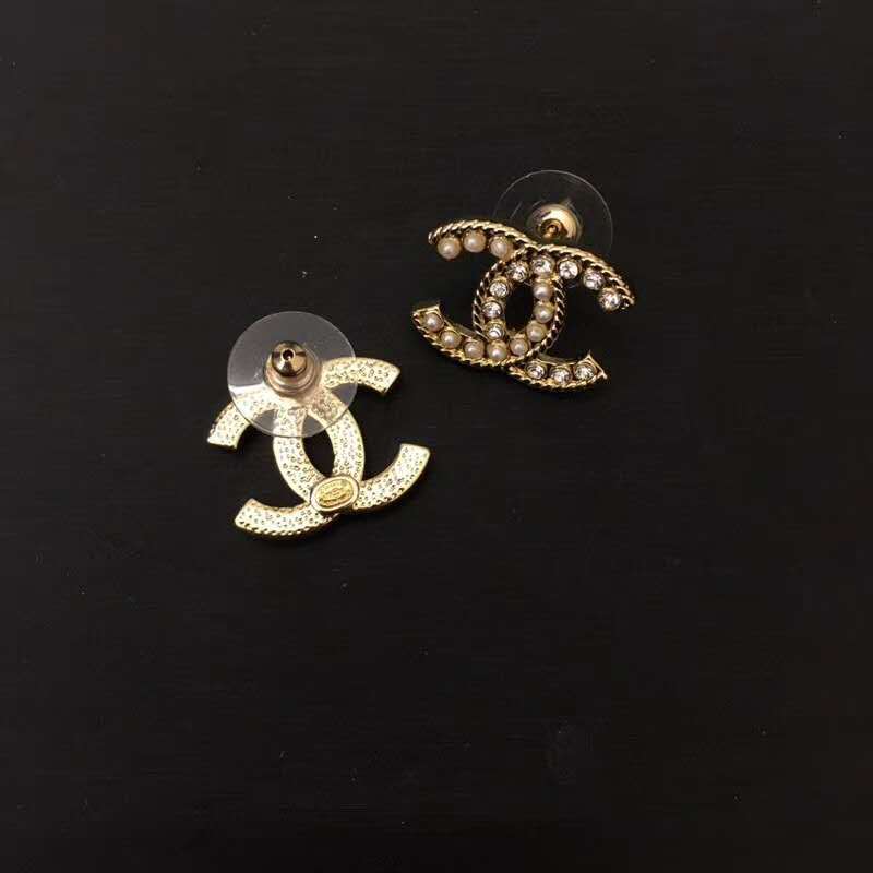 Chanel Small Pearl Strass CC Earring Fashion Costume Jewelry