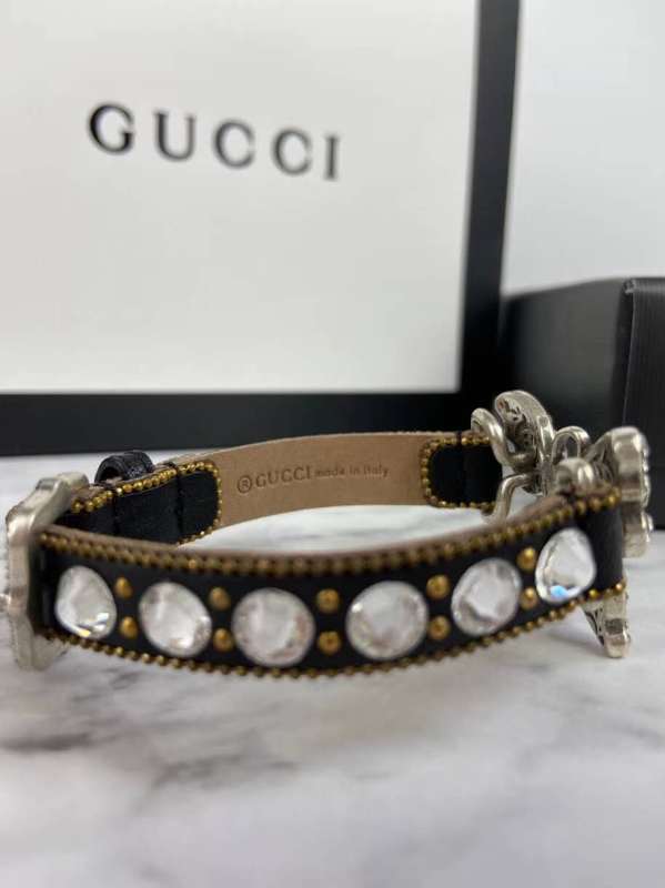 Gucci Crystal studded butterfly leather choker aged finish Adjustable buckle closure