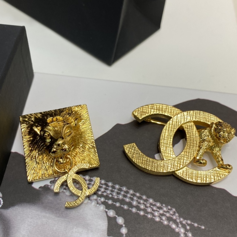 Chanel Brass Lion Brooch Costume Jewelry