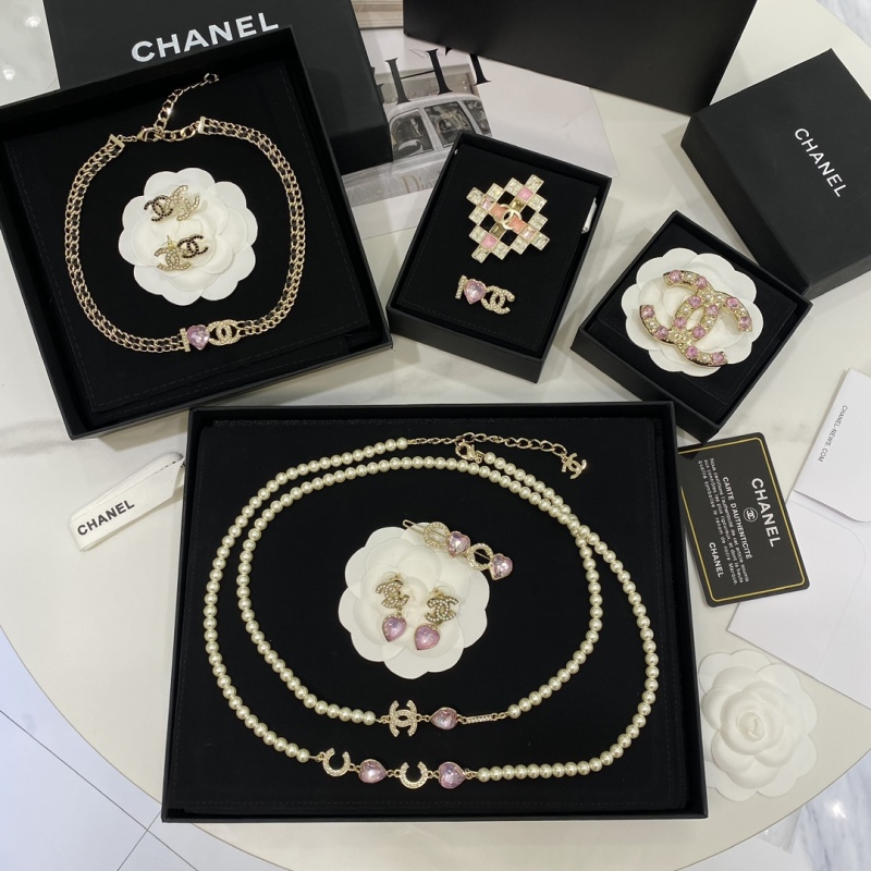 Chanel Pink Heart Shape Diamond Set Earring Brooch Necklace
