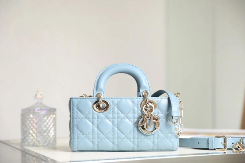 Dior SMALL LADY D-JOY BAG Removable and adjustable leather shoulder strap -Original replica