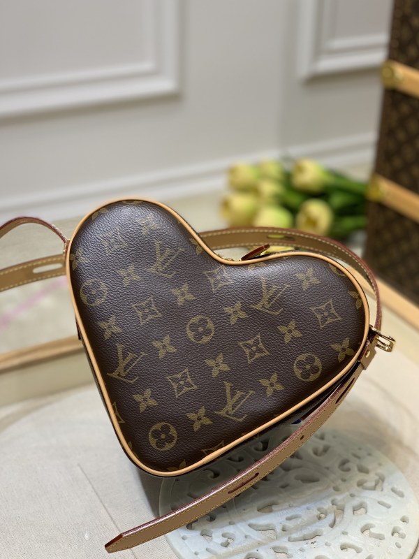 Louis Vuitton Game On Coeur Heart Shape Shoulder Cross Body Printed Bag-Original replica