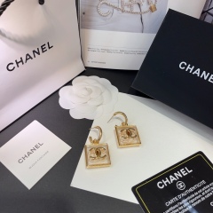 Chanel Hoop Resin Transparent Pendant Earring Replica 1：1 to the Authenic