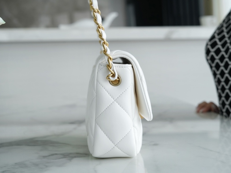 Chanel 23S CF Heart Buckle Flap Chain Bag Lambskin Replica Bag Authenic Quality