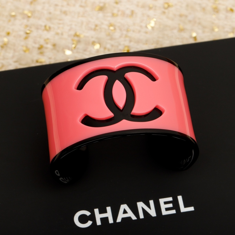 Chanel Replica Open Resin Cuff Bracelet Contrast Color Top Best Quality
