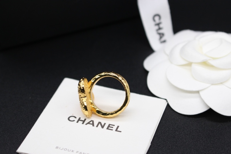 Chanel Replica Costume Jewelry Retro Heart Enamel Ring Cratering Surface