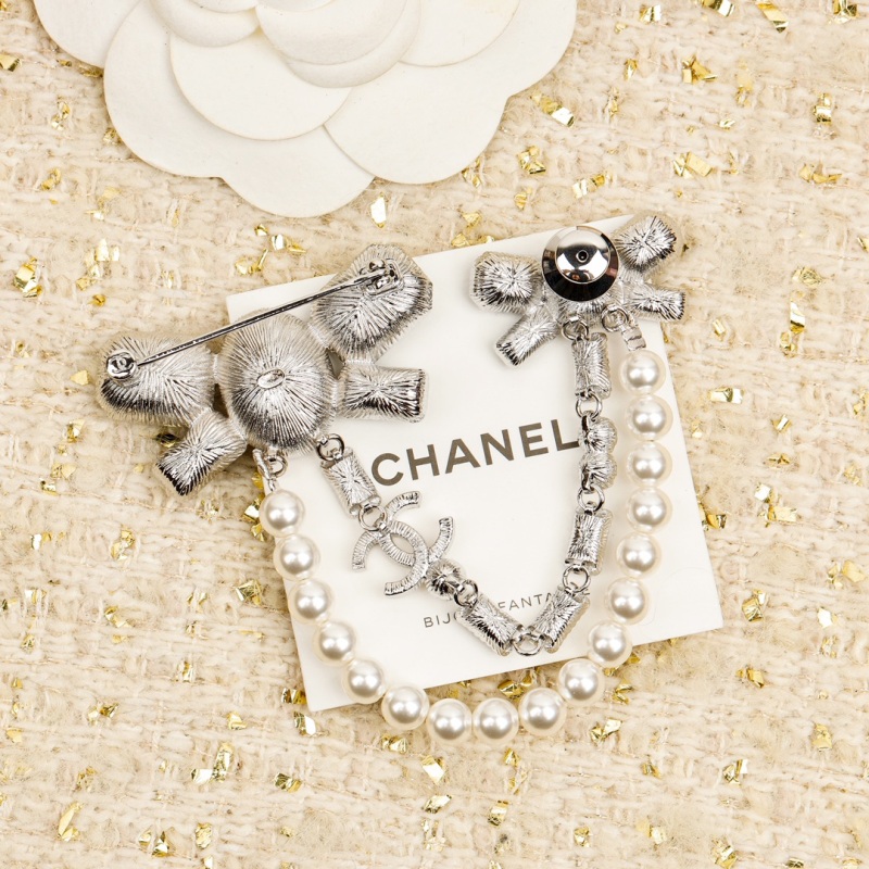 Chanel Replica Costume Jewelry 23K Bowknot Pearl Black White Crystal Brooch Top Best Quality