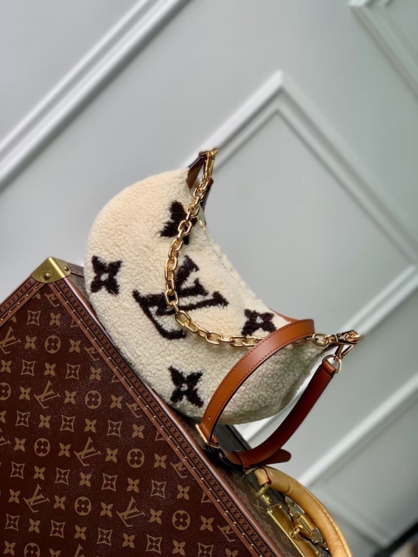 LV Top Replica AAA Copy Over The Moon Bag Shearling Winter Factory Outlet Wholesale
