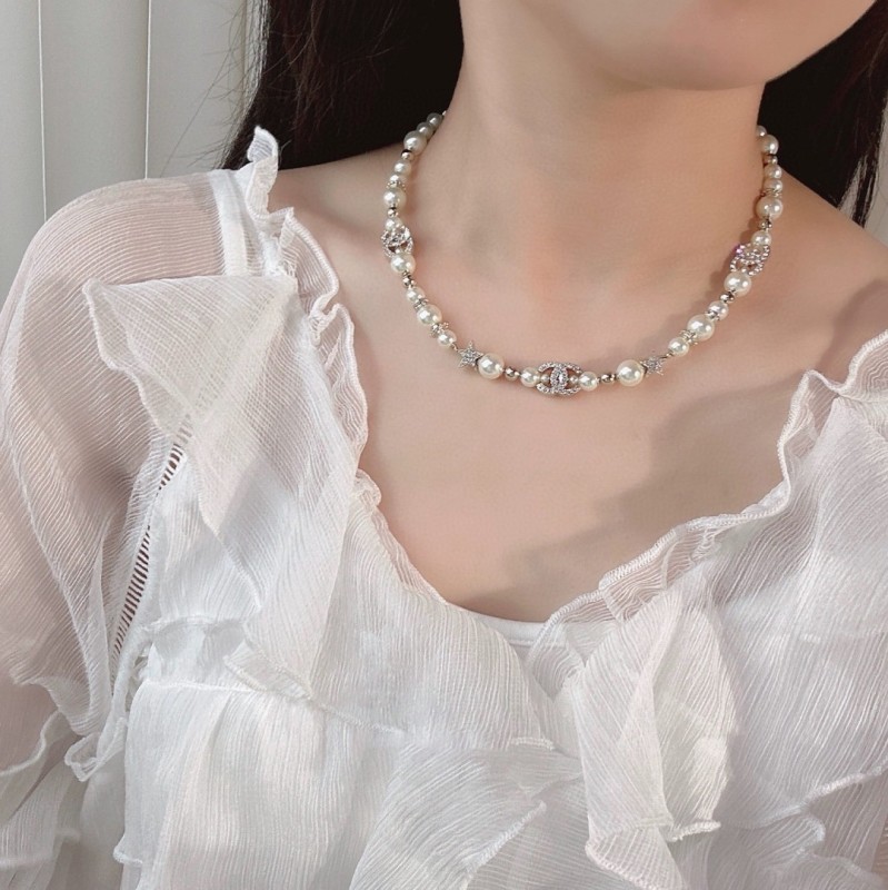 Chanel Top AAA 1:1 23S Pearl White Chain Strass Star Short Necklace Factory Outlet Wholesale