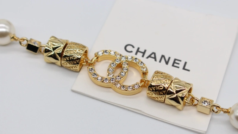 Chanel Spring Summer 2024 Pre-collection 24P Carved Letter Strass CC Pendant Short Chain Necklace 1:1 AAA Top Quality Factory Outlet Wholesale