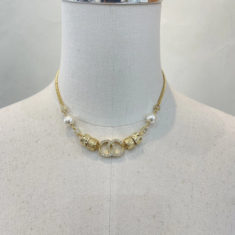 Chanel Spring Summer 2024 Pre-collection 24P Carved Letter Strass CC Pendant Short Chain Necklace 1:1 AAA Top Quality Factory Outlet Wholesale