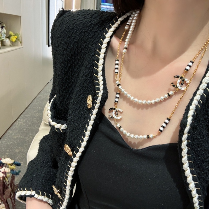 Chanel 24P Costume Jewelry Long Necklace Black White Enamel CC Metal Glass Pearls Factory Outlet Wholesale Top 1:1 AAA vs Genuine