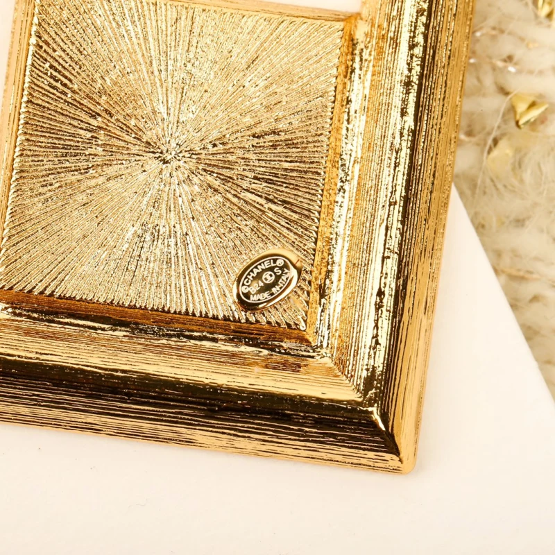 Chanel 23 24 Shombic Strass Pink Enamel Hollowed-out Earring1:1 AAA Top Quality vs Genuine Factory Outlet Wholesale