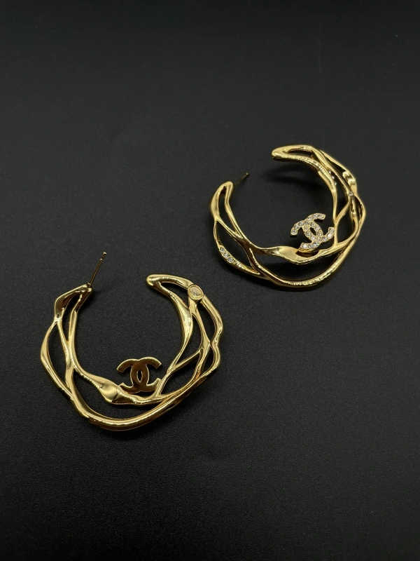 Chanel Top Replica AAA Copy Hollowed-out Camellia Strass Hoop Earring Factory Outlet Wholesale