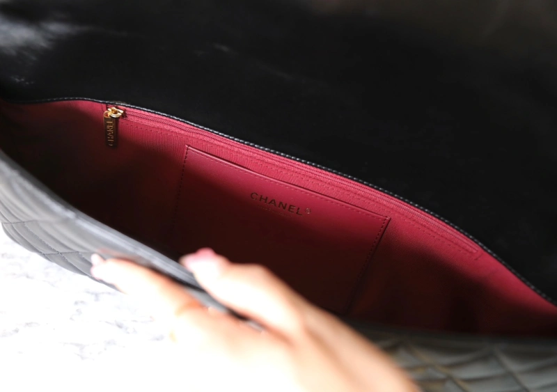 Chanel 24A Maxi Long Clutch Bag Shoulder 𝖵𝗂𝗇𝗍𝖺𝗀𝖾 Lambskin Gold-Tone Metal 1:1 AAA Top Quality vs Genuine Factory Outlet Wholesale