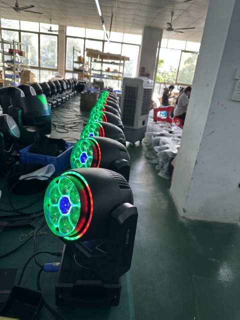 New Mini 7x40W LED Bee Eye Moving Head Light