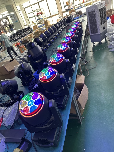 New Mini 7x40W LED Bee Eye Moving Head Light