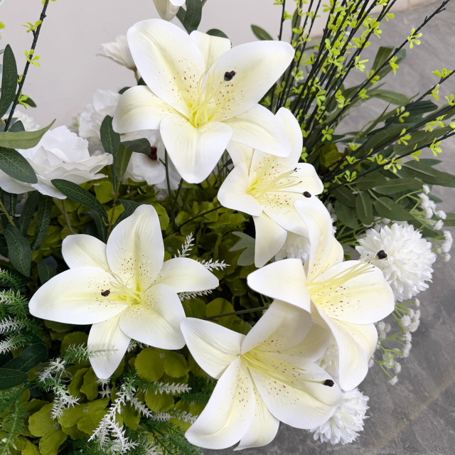 Wedding Real Touch Artificial Flower Ball  Elegant Flower Ball Centerpiece Table Decoration Flower for Wedding Event Decor