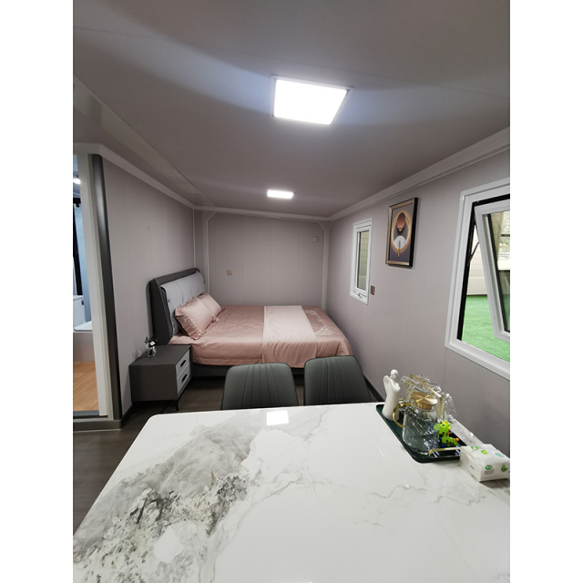 Expandable House With Trailer