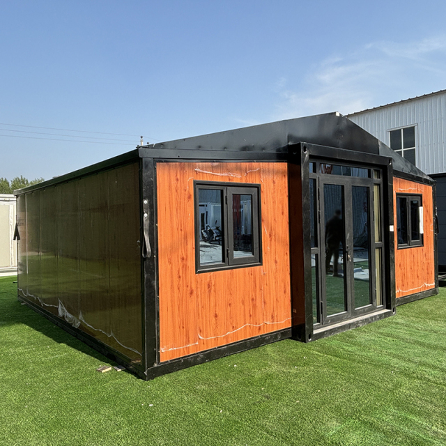 Expandable Container House With Triangular Roof