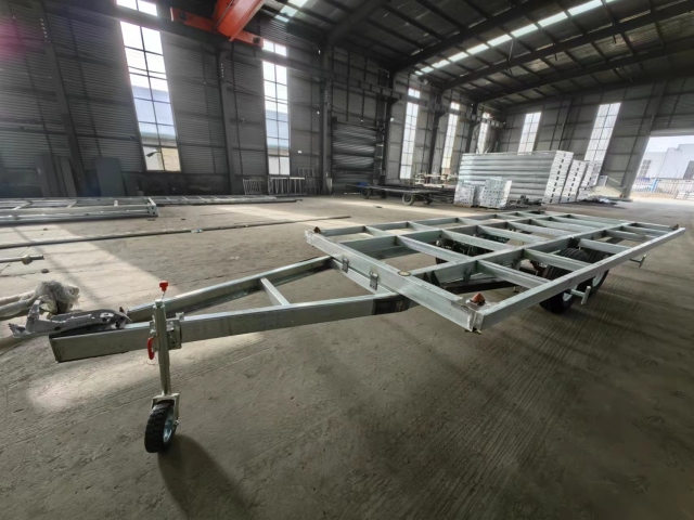 Expandable House With Trailer