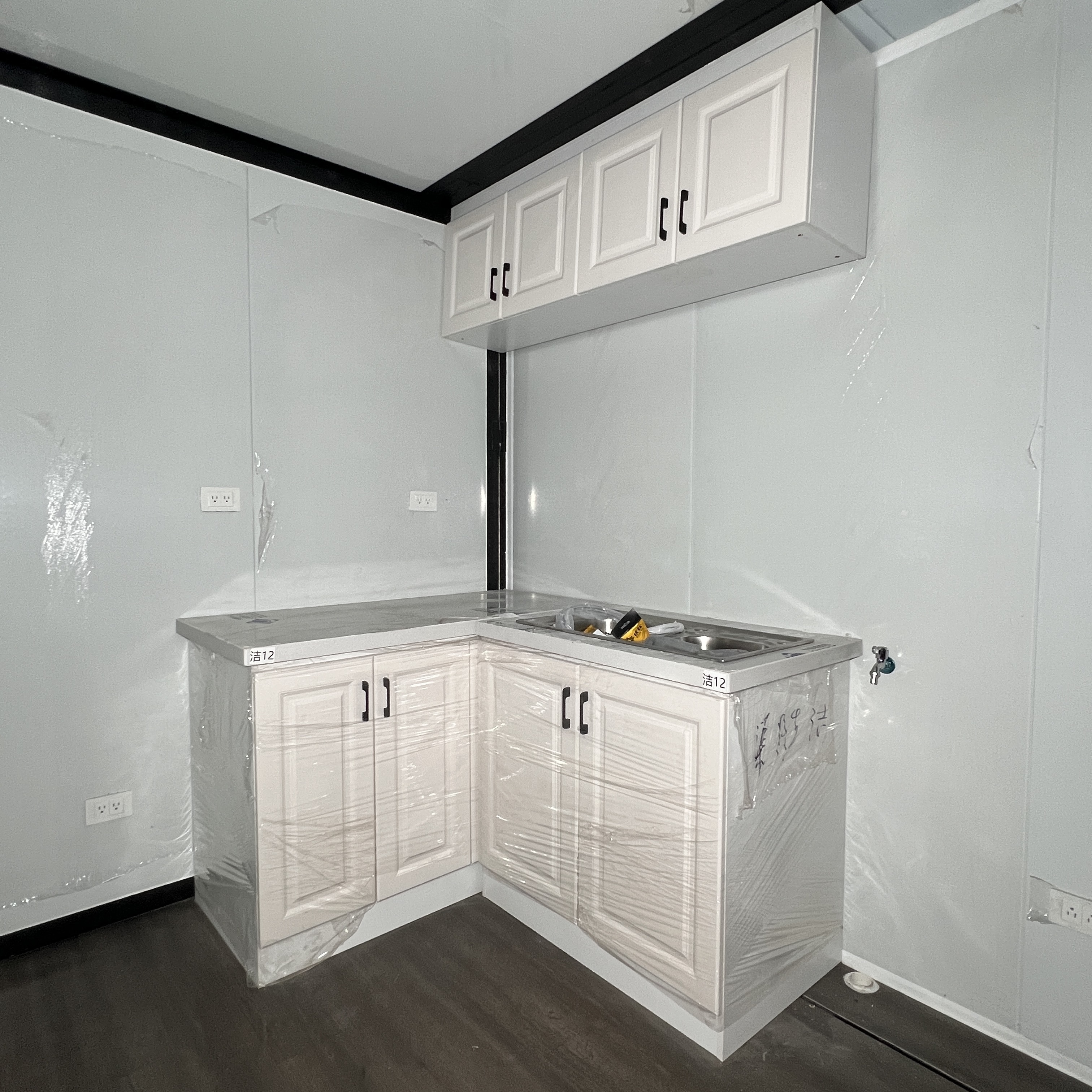 Fat Roof Australian Granny Flat Tiny Container House