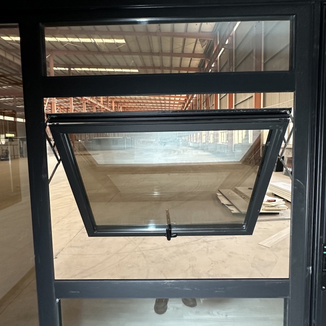 Container House with One Side Glass