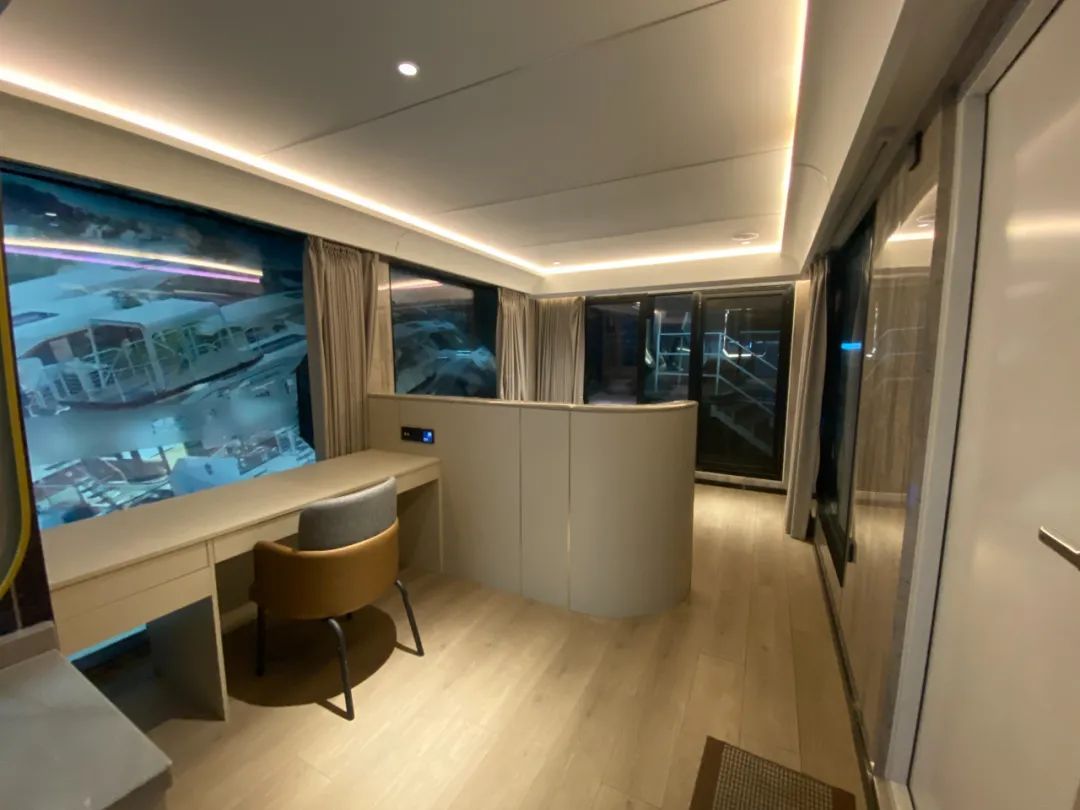 Moving Space capsule house