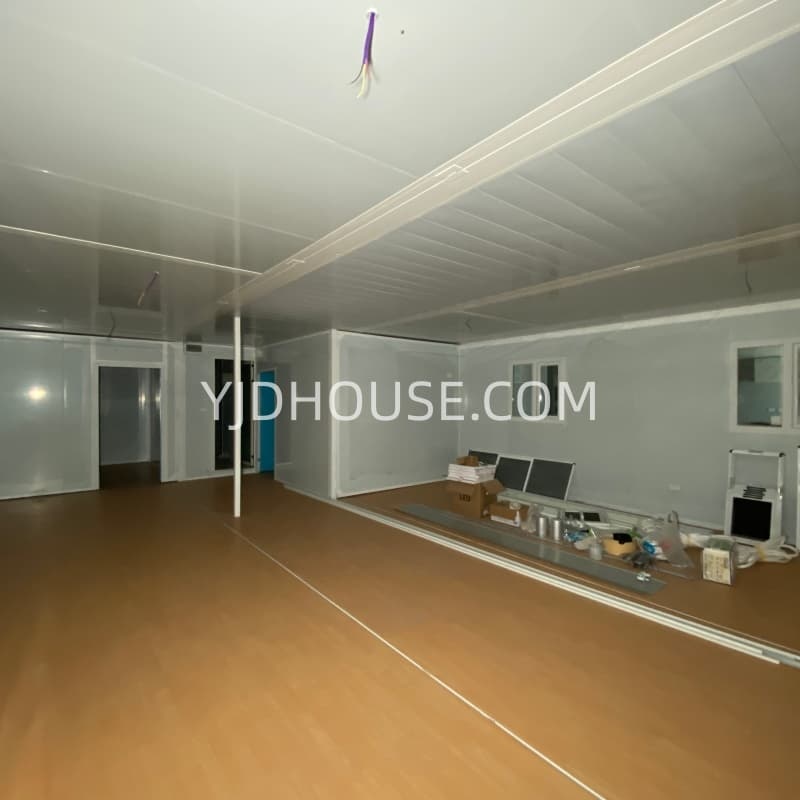 Ultra-Luxury 40ft Expandable Container House with Large Terrace & Sloped Roof