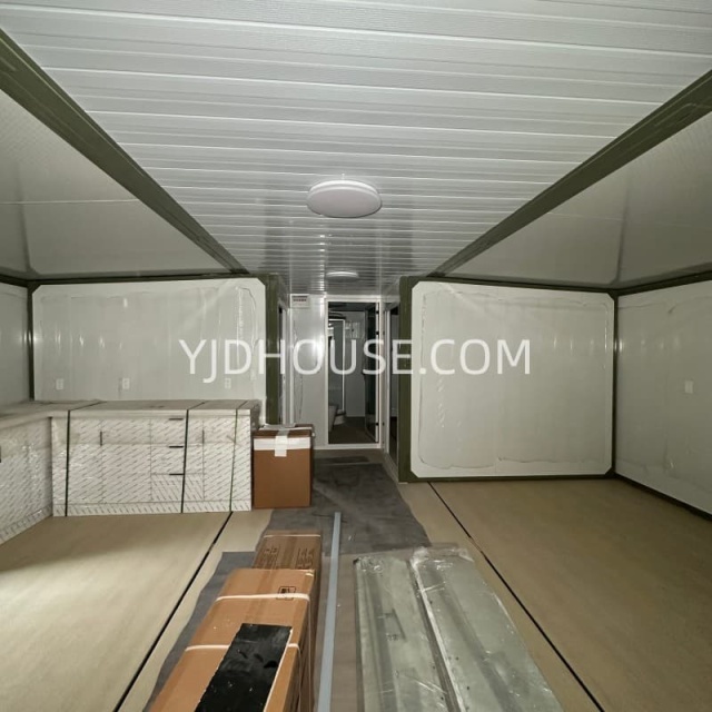 40ft Prefab expandable container homes with toilet and shower（4 Bedrooms and 2 Bathrooms）