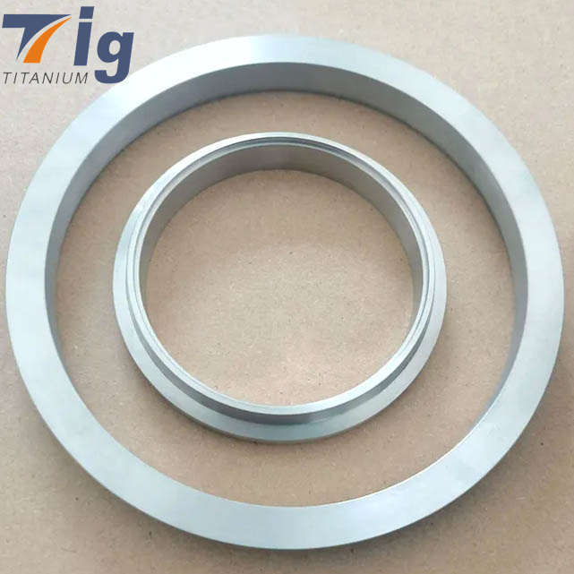 2" 2.25" 2.5" 3" 3.5" 4" 5" Titanium V-band Assemblies*1 male flange  *1 female flange