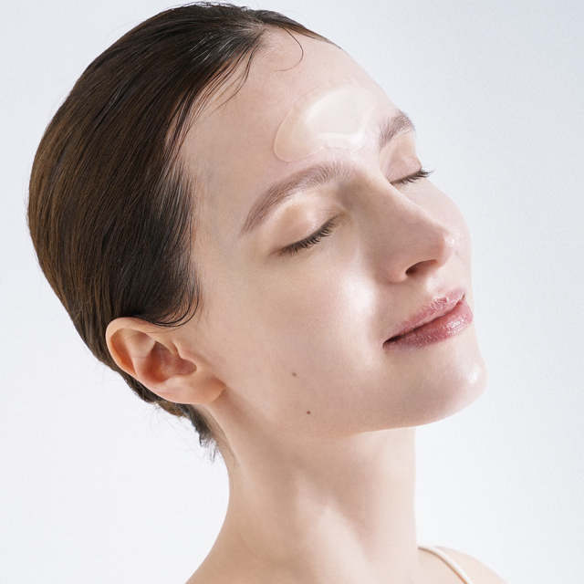 Microneedle Forehead Patch – Anti-Wrinkle & Frown Line