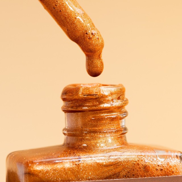 Butter Glow Bronzing Serum
