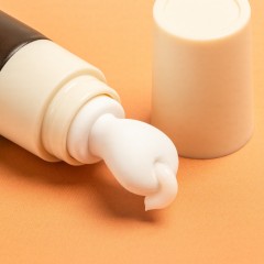 Silky Lightweight Bakuchiol Eye Cream Texture