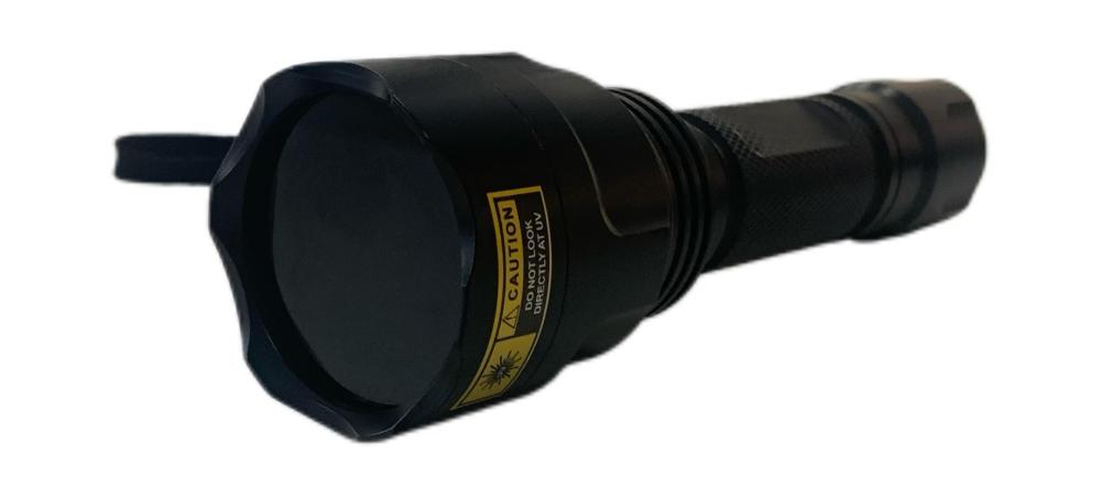 Special fungusdetection Woodslamp for pets