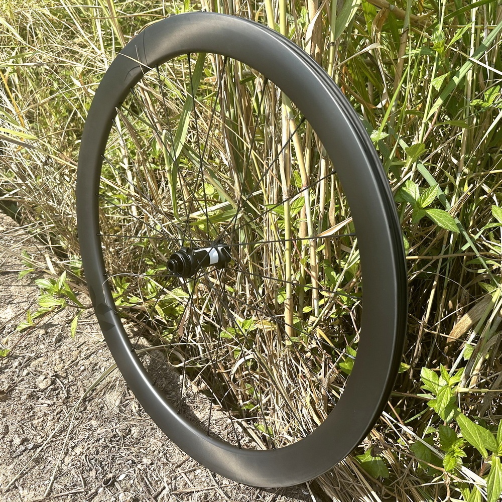 700C Light Weight Road Bike Carbon Wheels Disc Brake 28mm External Width 21mm Internal Width Tubeless DT 350Sl hub