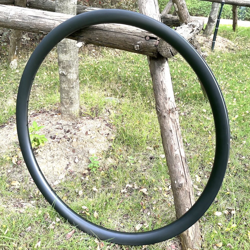29ER MTB Carbon Rims Super Light 30mm Width 30mm Depth Symmetrical or Asymmetrical Tubeless