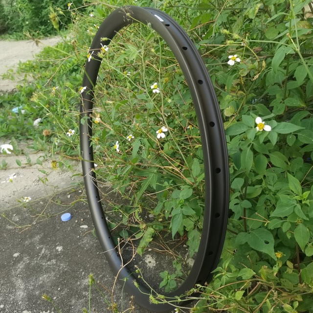 29ER MTB Carbon Rims 36mm External Width 30mm Depth Asymmetrical Mountain Bike Rims Super Light Symmetrical Bicycle Circle