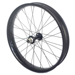 26ER Fat Bike Carbon Wheels 80mm External Width 75mm Internal Width Tubeless 6 Bolts