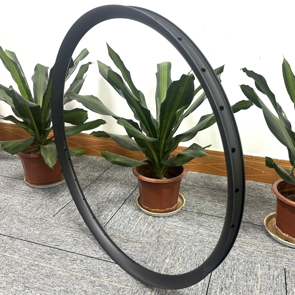Super Light 29er MTB Carbon Rims 36mm Width 23mm Profile Asymmetrical Tubeless