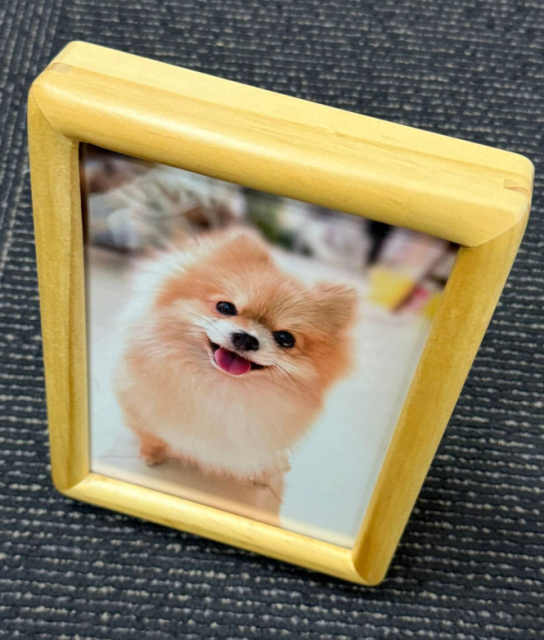 solid wood photo frame with copper screw--Natural and beautiful, durable, environmental protection, decorative, comfortable to touch