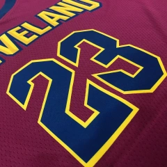 MensLeBron James Maroon Swingman Player Jersey - Icon Edition