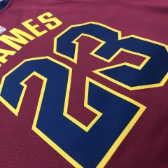 MensLeBron James Maroon Swingman Player Jersey - Icon Edition